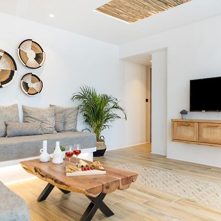Naxian Icon Luxury Residence 2 Naxos City ภายนอก รูปภาพ