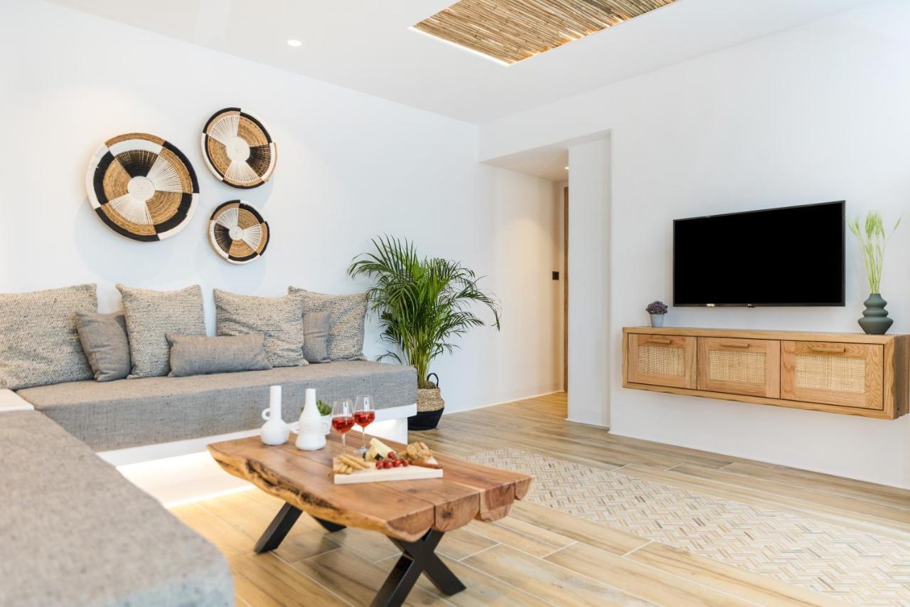 Naxian Icon Luxury Residence 2 Naxos City ภายนอก รูปภาพ
