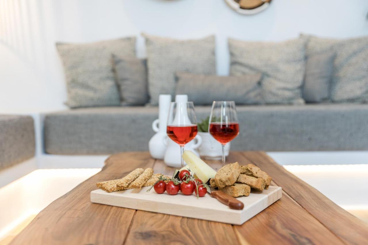 Naxian Icon Luxury Residence 2 Naxos City ภายนอก รูปภาพ